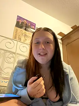 Snapshot of SweetieLina chatting on 10/12/25, 05:14 SweetieLina online show from 10/12/25, 05:14