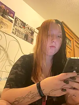 Snapshot of SweetieLina chatting on 10/14/25, 05:13 SweetieLina online show from 10/14/25, 05:13