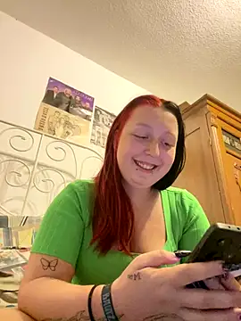 Snapshot of SweetieLina chatting on 10/16/25, 05:10 SweetieLina online show from 10/16/25, 05:10