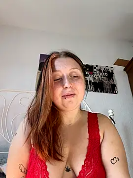 Snapshot of SweetieLina chatting on 10/02/25, 09:01 SweetieLina online show from 10/02/25, 09:01
