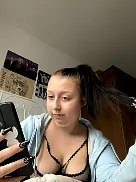 Snapshot of SweetieLina chatting on 10/08/25, 08:05 SweetieLina online show from 10/08/25, 08:05