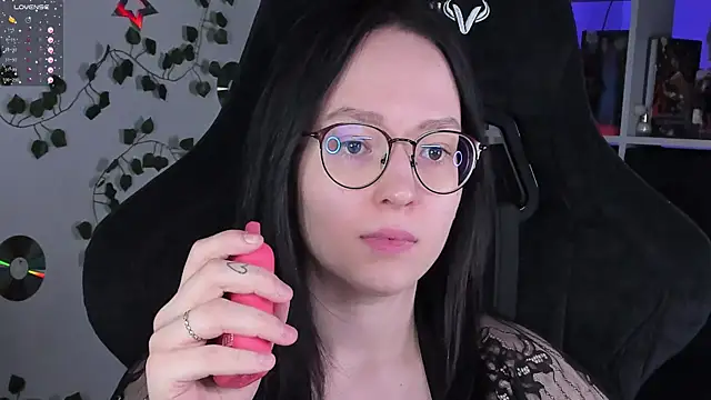 power robynn online show from 10/19/25, 03:37