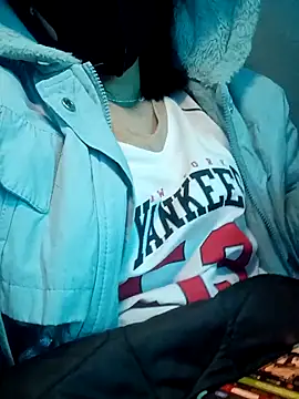 Snapshot of BiCute688 chatting on 12/02/25, 08:32 BiCute688 online show from 12/02/25, 08:32