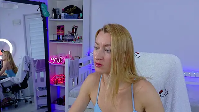 MysticRoxanne online show from 01/08/26, 02:01