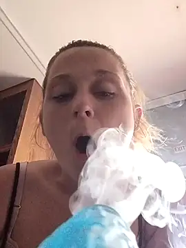 Queen2454 online show from 04/01/26, 05:10