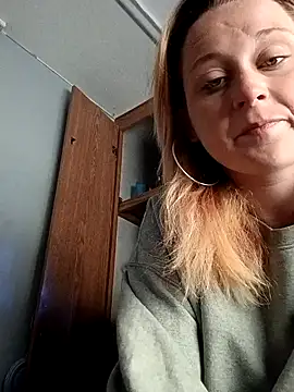 Queen2454 online show from 04/03/26, 03:40