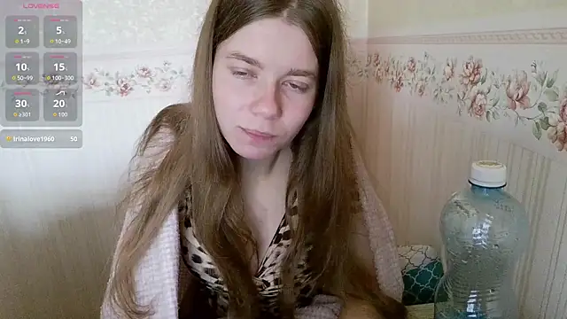 0nlyLola online show from 10/13/25, 08:49