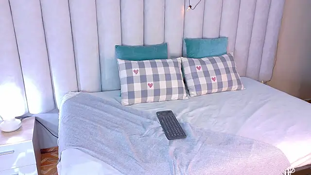 Snapshot of Julietasweett__ chatting on 10/03/25, 11:56 Julietasweett   online show from 10/03/25, 11:56