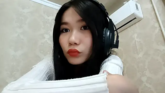 Snapshot of YukiShaapan chatting on 10/09/25, 10:05 YukiShaapan online show from 10/09/25, 10:05