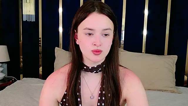 Snapshot of EvaSwen chatting on 07/11/26, 09:15 EvaSwen online show from 07/11/26, 09:15