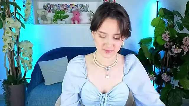 EvaSwen online show from 10/23/25, 09:24