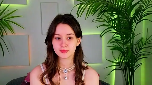 EvaSwen online show from 12/20/25, 09:06