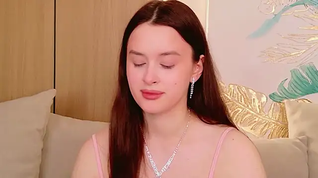 Snapshot of EvaSwen chatting on 07/06/26, 09:17 EvaSwen online show from 07/06/26, 09:17
