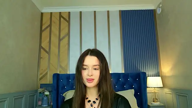 Snapshot of EvaSwen chatting on 06/12/26, 10:57 EvaSwen online show from 06/12/26, 10:57