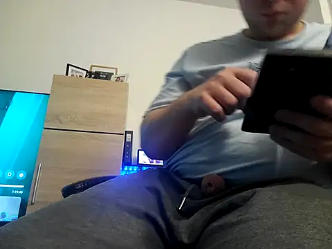 stivi2526 online show from 11/13/25, 10:57