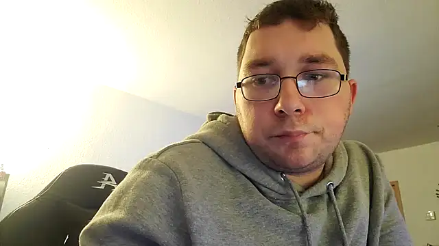 stivi2526 online show from 10/23/25, 08:29