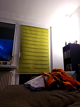 stivi2526 online show from 10/04/25, 05:14