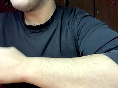 Snapshot of cazzo18cm3 chatting on 11/30/25, 06:30 cazzo18cm3 online show from 11/30/25, 06:30