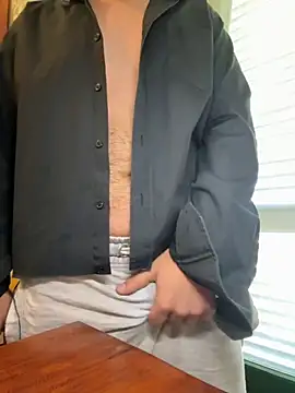 Snapshot of cazzo18cm3 chatting on 10/03/25, 08:27 cazzo18cm3 online show from 10/03/25, 08:27