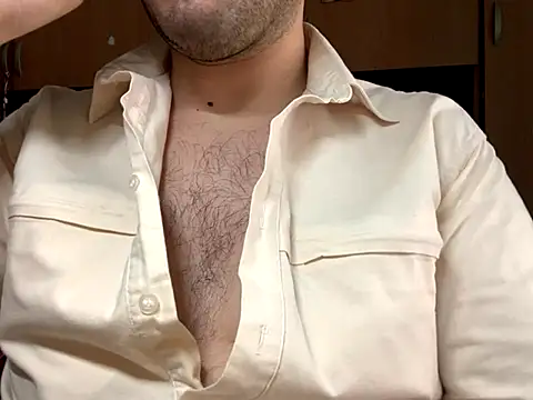 Snapshot of cazzo18cm3 chatting on 12/02/25, 10:39 cazzo18cm3 online show from 12/02/25, 10:39