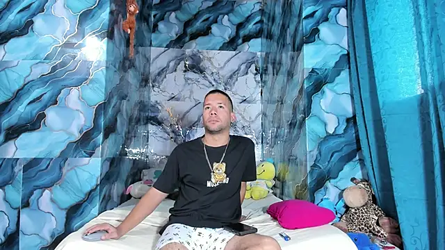 celesteyorucso1 online show from 10/16/25, 09:34