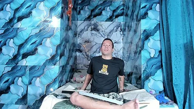 celesteyorucso1 online show from 10/08/25, 09:04