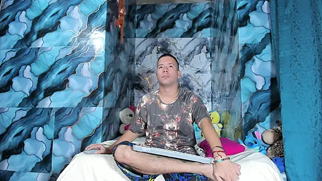 celesteyorucso1 online show from 10/17/25, 11:06