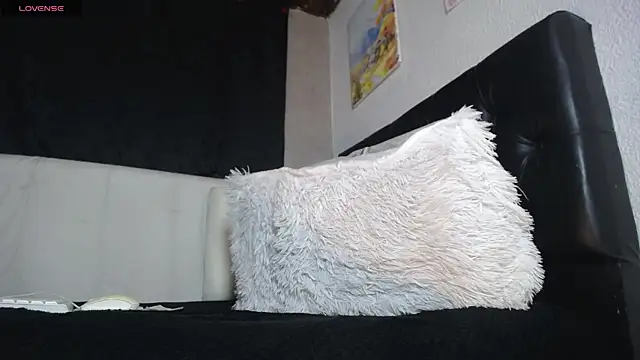 Samuel Zeuv  online show from 04/13/26, 04:05