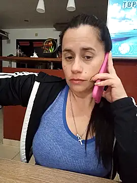 Amarteverdaderamente online show from 11/17/25, 11:53