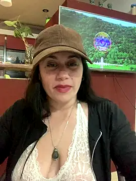 Snapshot of Amarteverdaderamente chatting on 10/12/25, 02:57 Amarteverdaderamente online show from 10/12/25, 02:57