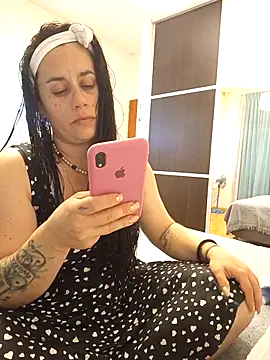 Amarteverdaderamente online show from 11/21/25, 02:32