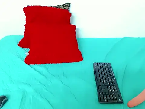 marciana eren online show from 12/13/25, 08:04