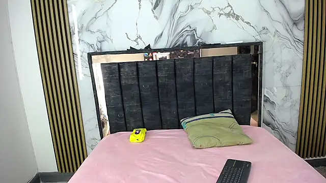 genesis and alex online show from 02/24/26, 01:12