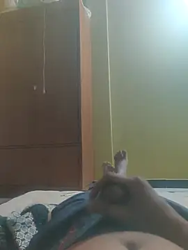 Snapshot of Hhhggghrrr3219 chatting on 02/24/26, 06:42 Hhhggghrrr3219 online show from 02/24/26, 06:42