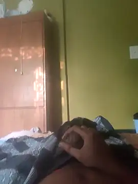 Snapshot of Hhhggghrrr3219 chatting on 02/20/26, 01:35 Hhhggghrrr3219 online show from 02/20/26, 01:35