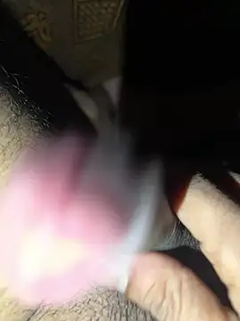 Snapshot of alwynu chatting on 02/04/26, 02:06 alwynu online show from 02/04/26, 02:06