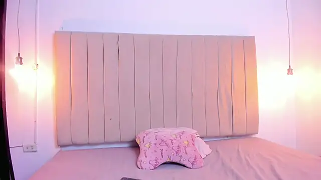 mara hil online show from 12/15/25, 04:29