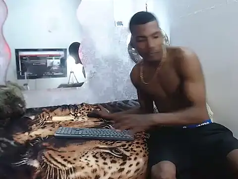 moon cute19 online show from 10/07/25, 02:40
