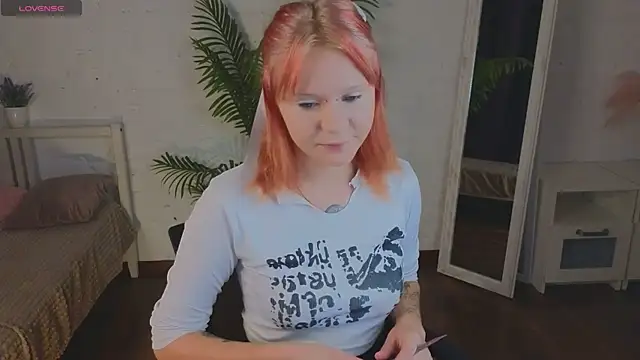 kitten murray  online show from 10/15/25, 05:50