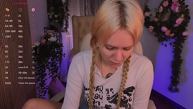 kitten murray  online show from 11/09/25, 05:33