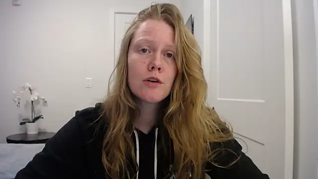 naughtyfox89 online show from 04/18/26, 03:20