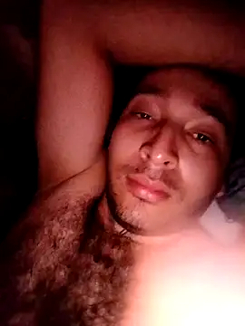 Snapshot of Valen_Squirt04 chatting on 10/07/25, 06:58 Valen Squirt04 online show from 10/07/25, 06:58