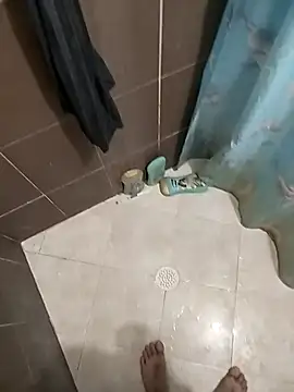 Snapshot of Valen_Squirt04 chatting on 10/02/25, 03:15 Valen Squirt04 online show from 10/02/25, 03:15