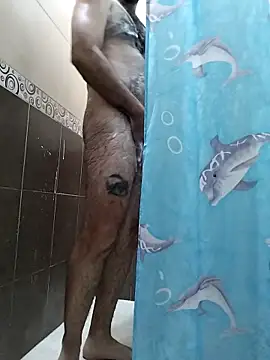 Snapshot of Valen_Squirt04 chatting on 12/19/25, 02:04 Valen Squirt04 online show from 12/19/25, 02:04