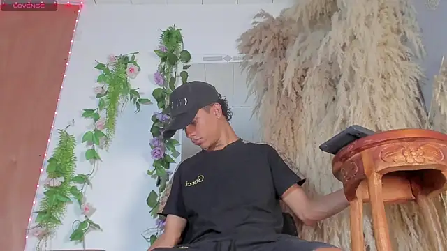 milo crave online show from 09/30/25, 08:26