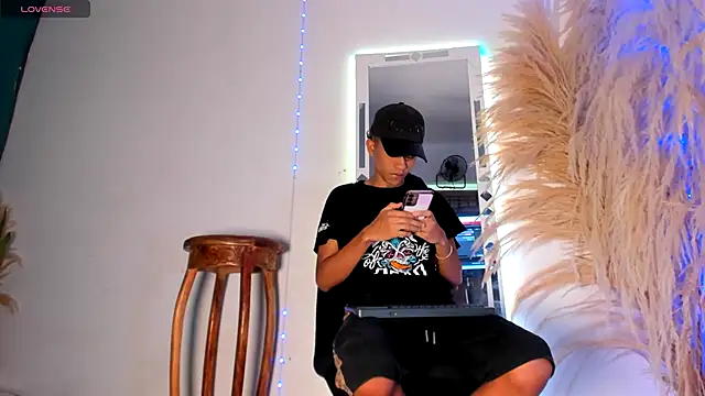 milo crave online show from 10/08/25, 12:39