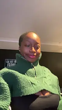 tia   fox online show from 11/30/25, 10:10