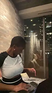 tia   fox online show from 11/12/25, 10:57