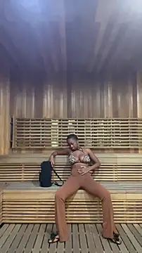 tia   fox online show from 11/20/25, 01:45