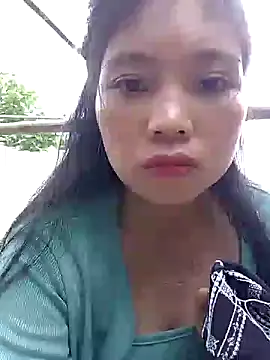 Snapshot of Sus4728 chatting on 10/15/25, 05:06 Sus4728 online show from 10/15/25, 05:06